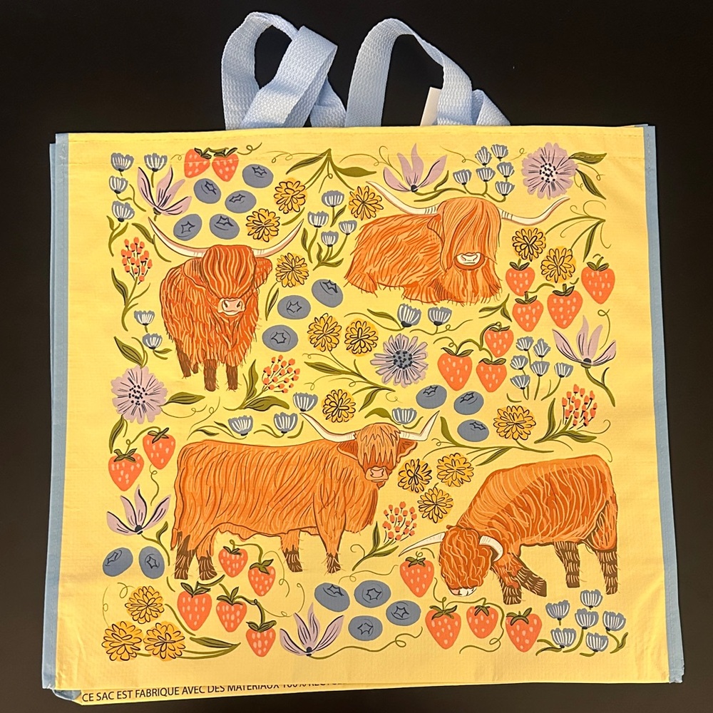 Adorable Large Highland Cow Reusable Tote Bag New with tag